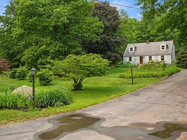 9 Deer Run Circle, Kingston, NH 03848