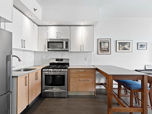 4th image of 100 Maspeth Ave APT 3D