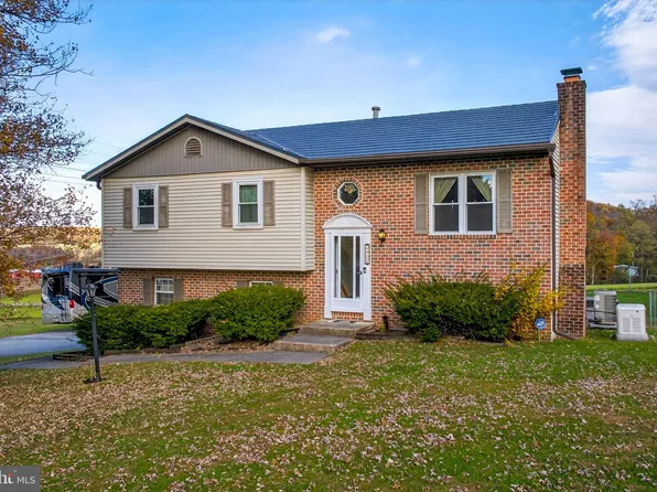 2857 Glen Hollow Dr, York, PA 17406