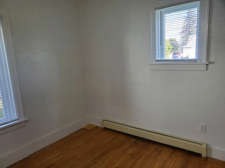 112 5th St S #1 — Photo 21