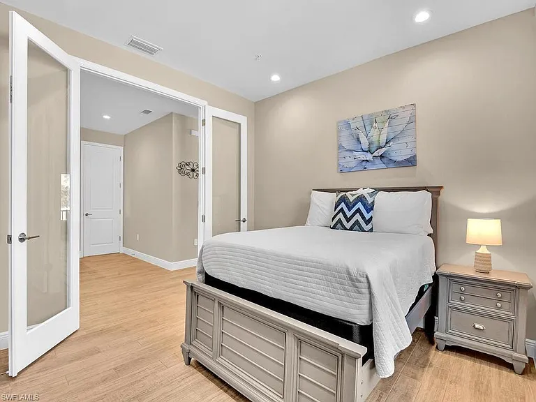 2561 Seychelles Dr #308 — Photo 15