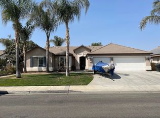 1934 N Chardonnay Pl, Hanford, CA 93230