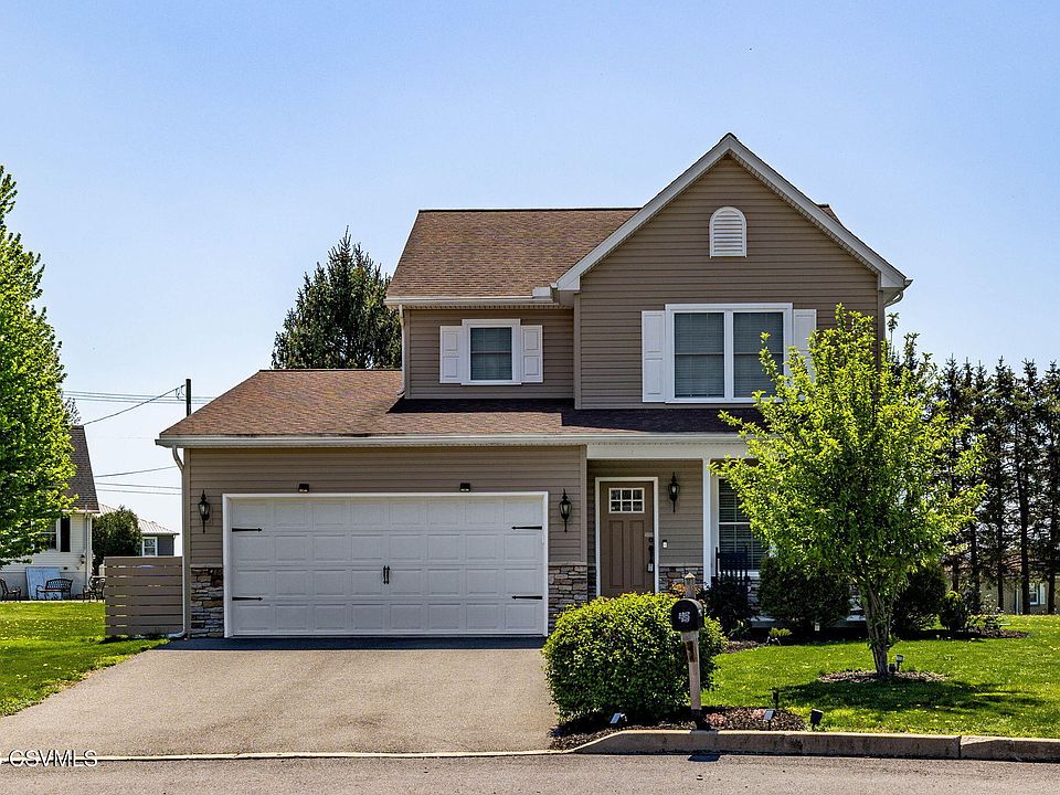1st image of 45 Oakmont Ct