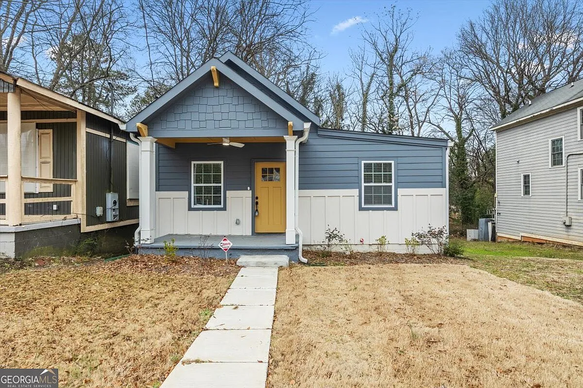 452 Lindsay St NW photo 1