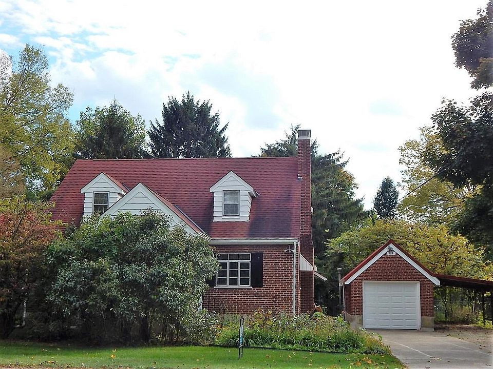 1st image of 255 E Forest Ave