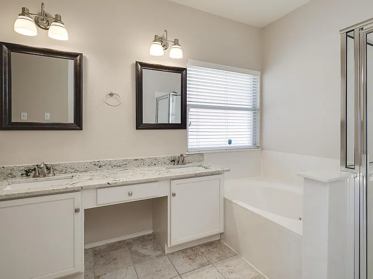 5709 Pecanwood Ln — Photo 18
