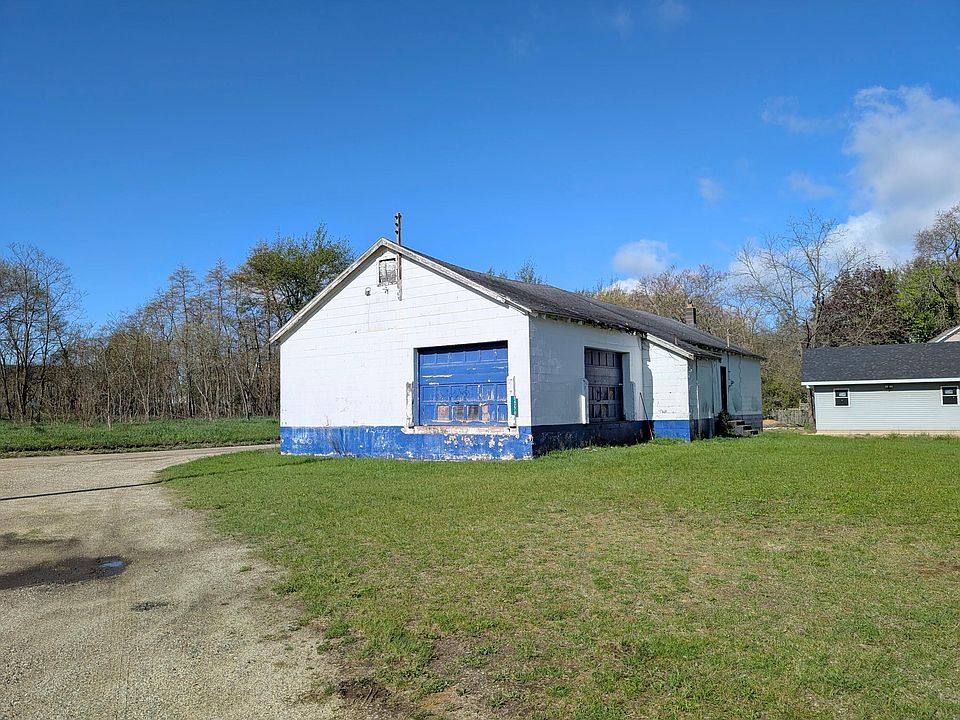 1st image of 4270 County Road 215