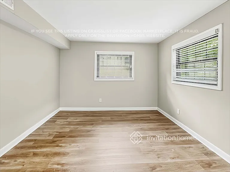2652 Williamsburg Dr — Photo 8