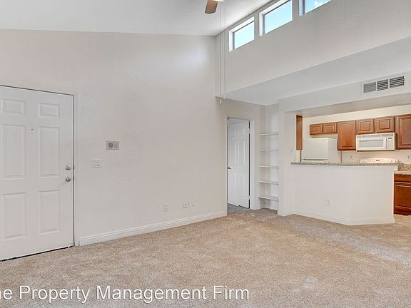 4th image of 5134 S Jones Blvd Unit 204-9