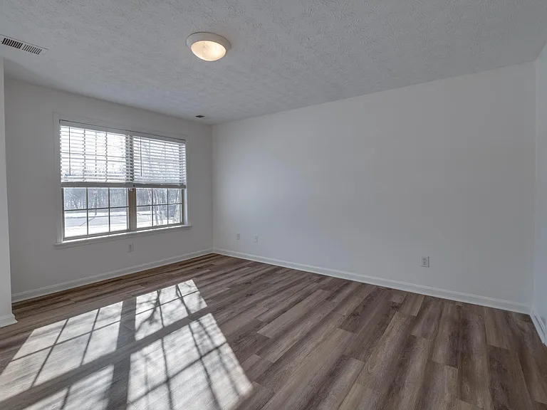 4300 Clearwater Way #4300 — Photo 16