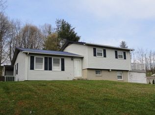 945 Grubmore Rd, Marion, VA 24354