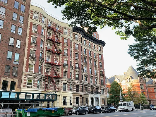 Rented by Douglas Elliman | media 8