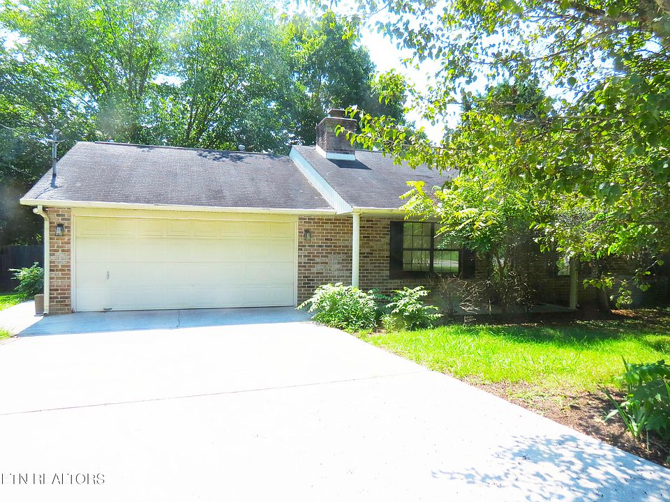 1st image of 916 Rose Petal Ln
