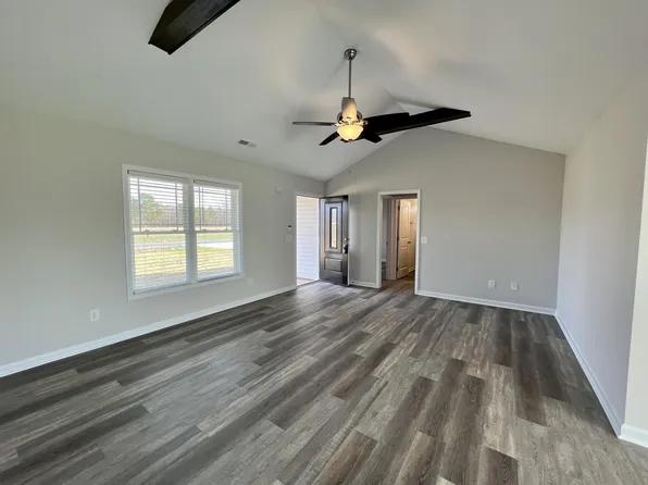 40 Old Hamilton Rd, Dunn, NC 28334