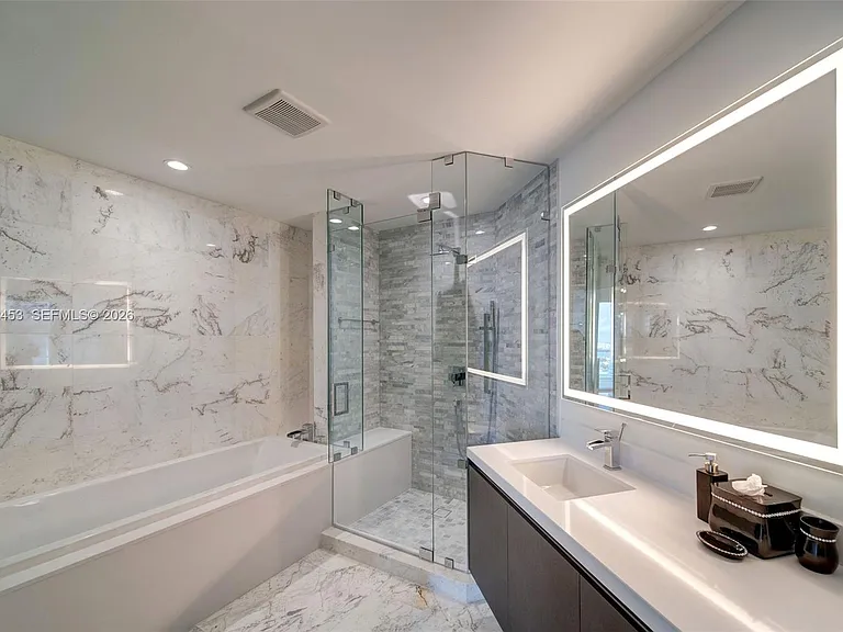 851 NE 1st Ave #3003 — Photo 33
