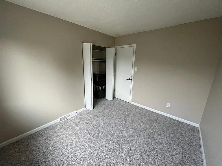 2070 Kingdom Dr — Photo 26