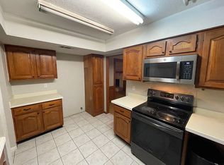 232 E Castle Harbour Dr, Friendswood, TX 77546