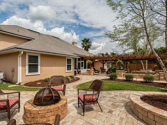 Fire_Pit_-_Side_Yard