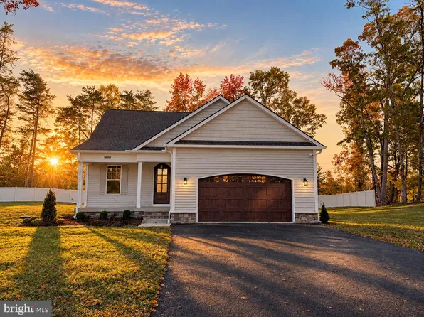 38252 Milestone Ln, Mechanicsville, MD 20659