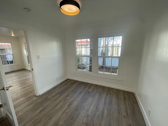 5th image of 4515 1/2 Willow Brook Ave #4515.5
