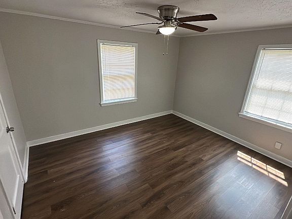 5th image of 2774 Dunn Ave