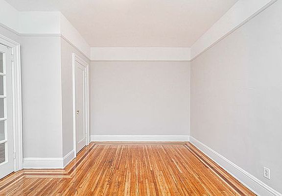 4th image of 22-6 38th St #3C