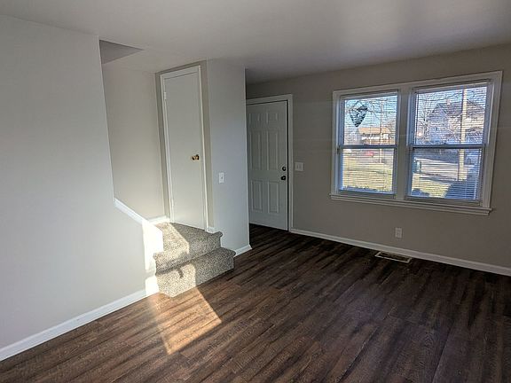 3rd image of 1341 20th St NE #1341