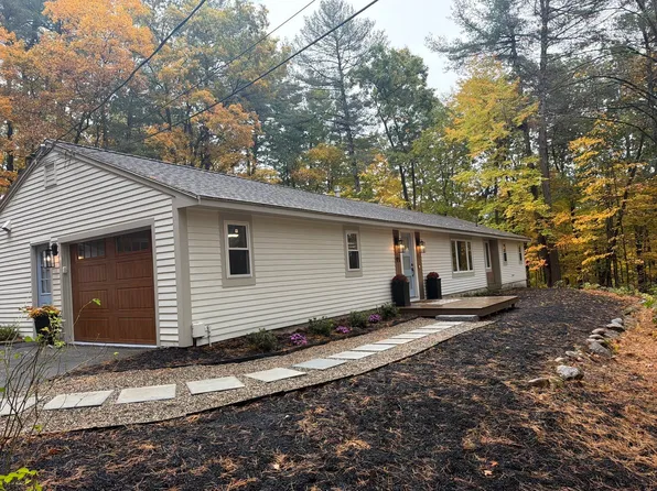 91 Hartwell Ave, Littleton, MA 01460