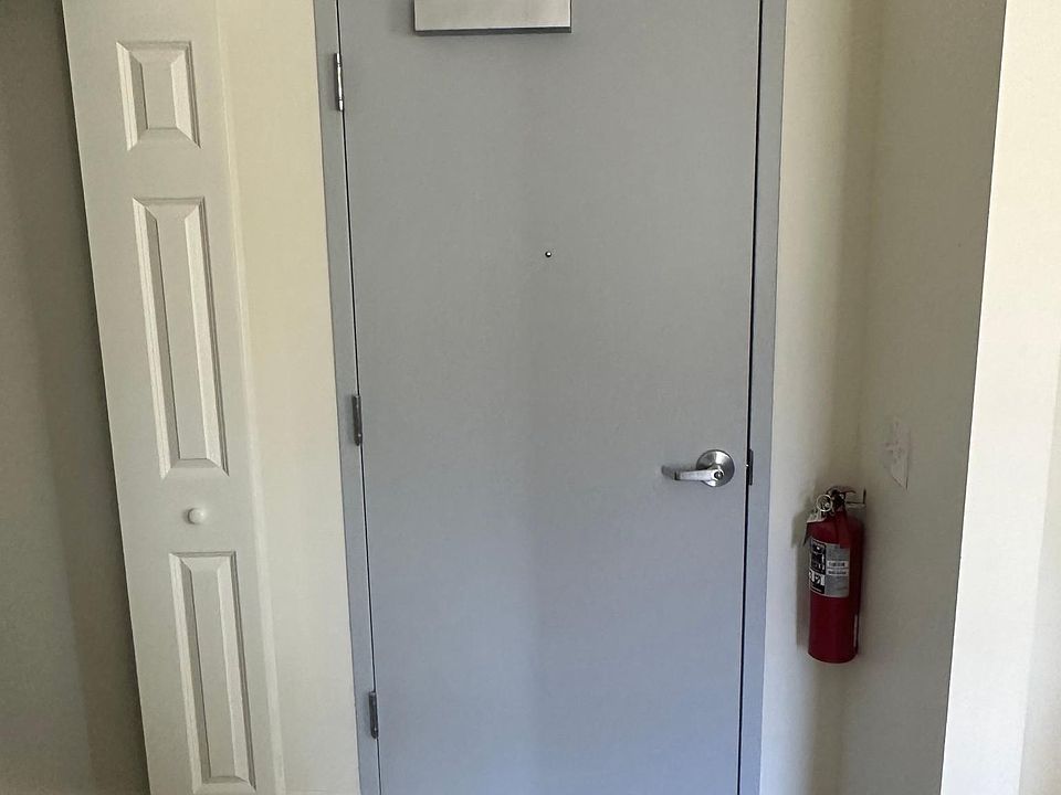 1st image of 569 Kendall Ave