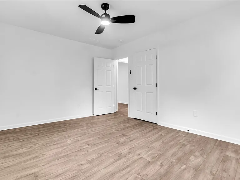 382 Josephine St — Photo 23
