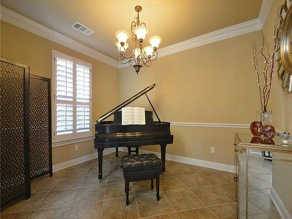 3rd image of 11633 Woodland Hills Trl