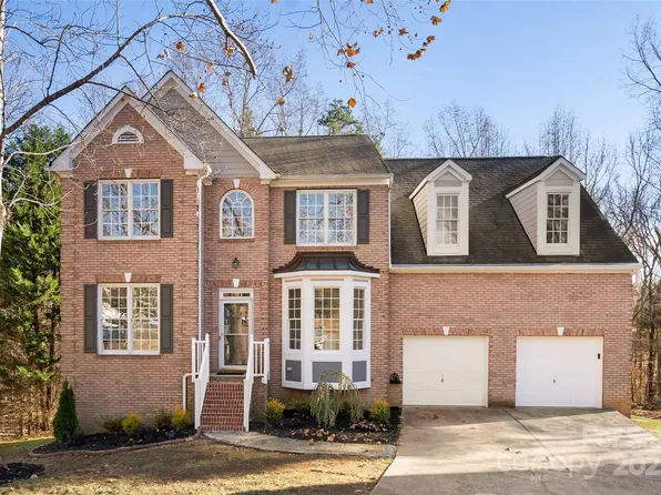 7735 Beaker Ct, Charlotte, NC 28269