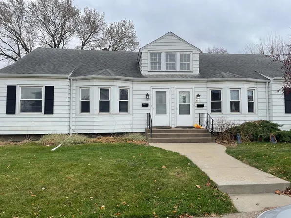 207 E Columbia Ave #2, Davenport, IA 52803