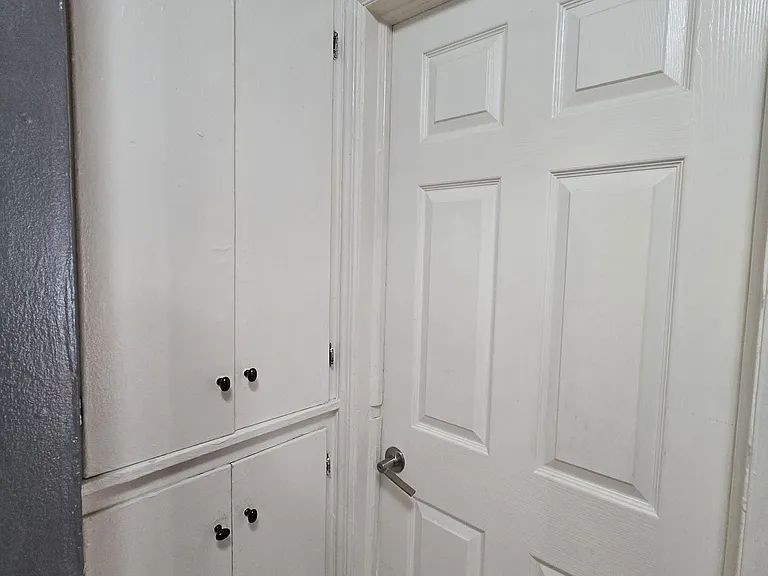 1332 N Erie St — Photo 12