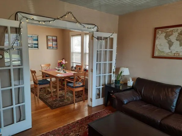 1455 River St APT 1R, Hyde Park, MA 02136