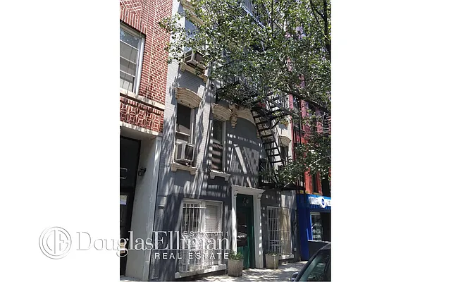 Sold by Douglas Elliman | media 12