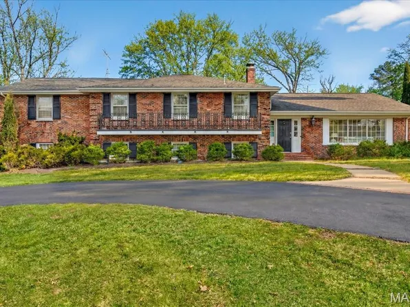 5 Clerbrook Ln, Saint Louis, MO 63124