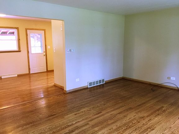 3rd image of 200 S Richmond Ave