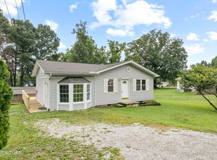 120 Pike Ln, Caryville, TN 37714