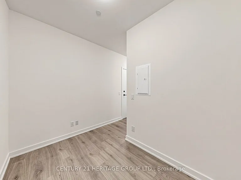 8888 Yonge St #718 — Photo 23