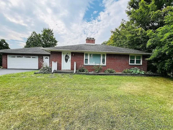 8506 Clark Mills Rd, Whitesboro, NY 13492