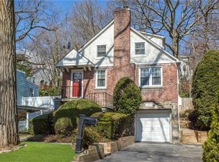 48 Sherwood Dr, Larchmont, NY