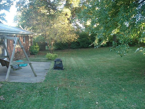 Back of house view #2