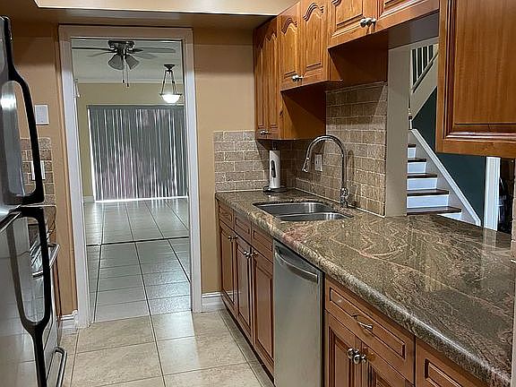 3rd image of 4716 Sheridan St #4716