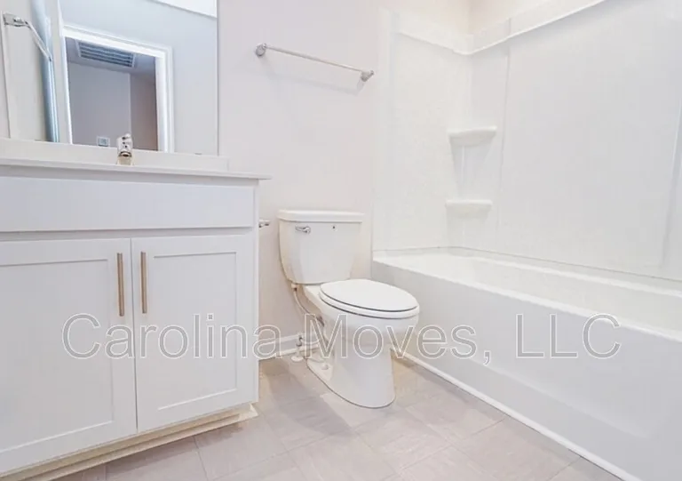 308 Sea Isle Pl — Photo 11
