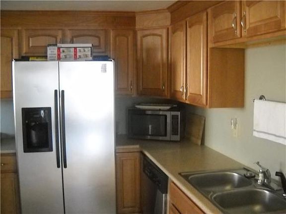 2nd image of 5523 Cottonwood Dr