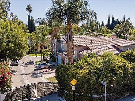 3rd image of 19240 Cammie Ln