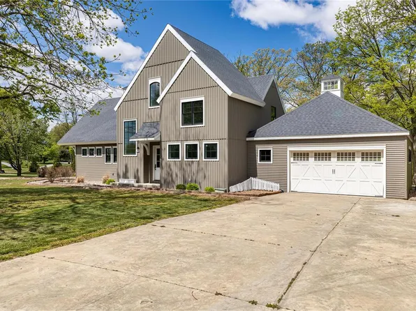 1 Fisher Ln, Greenville, IL 62246