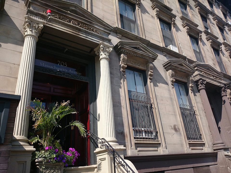 1st image of 705 Massachusetts Ave APT 6
