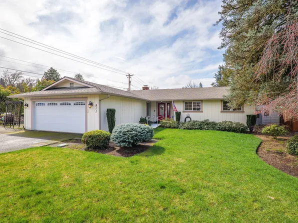811 Lark Ellen Way, Grants Pass, OR 97527